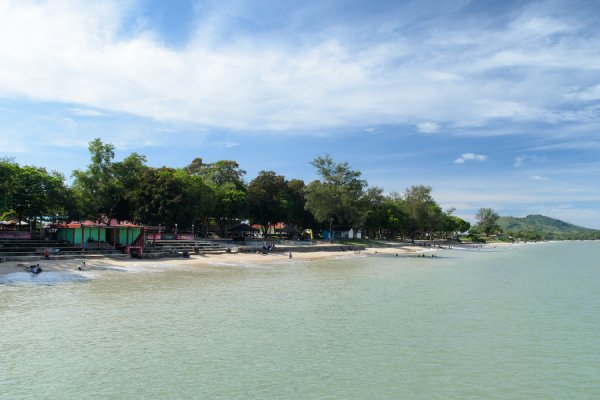 Wisata Pasir Panjang Singkawang